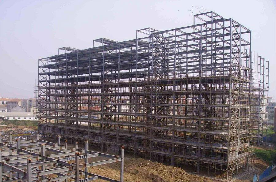 邛崃高层钢结构的支撑布置与构造应该符合哪些要求